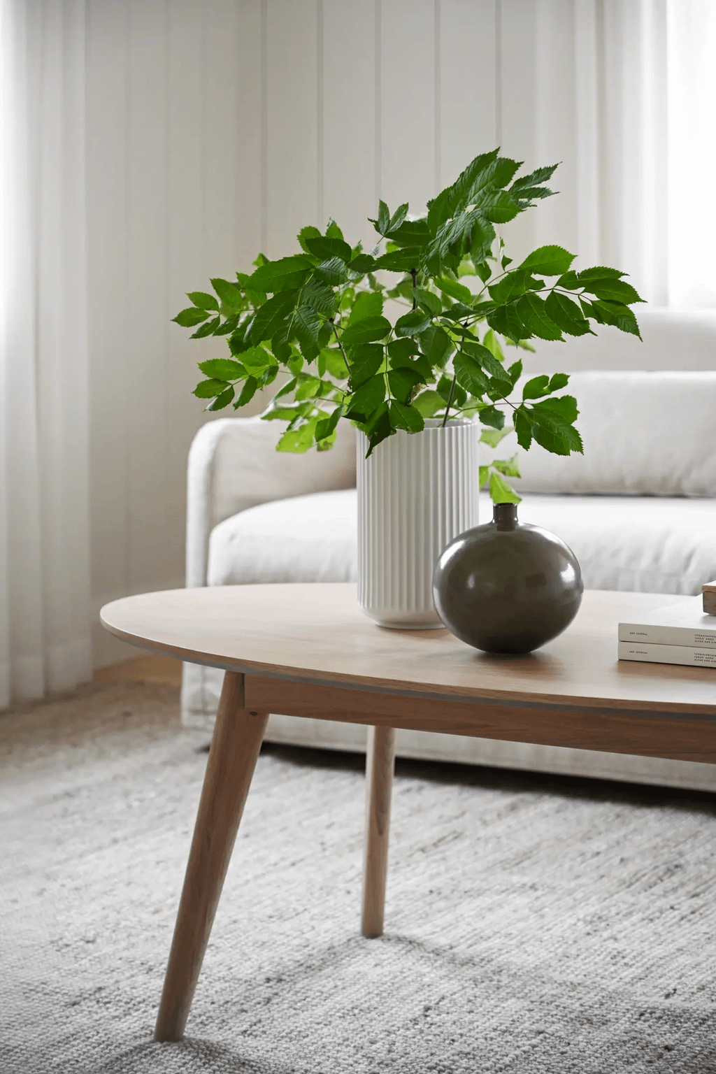 Yumi diivanilaud ovaalne 130x65 whitewash tamm