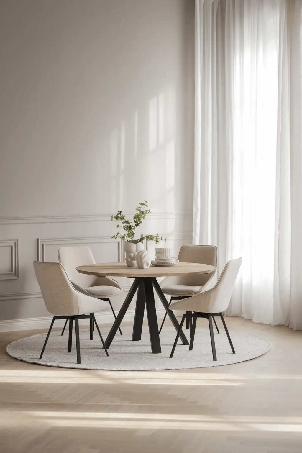 Carradale söögilaud whitewash/must