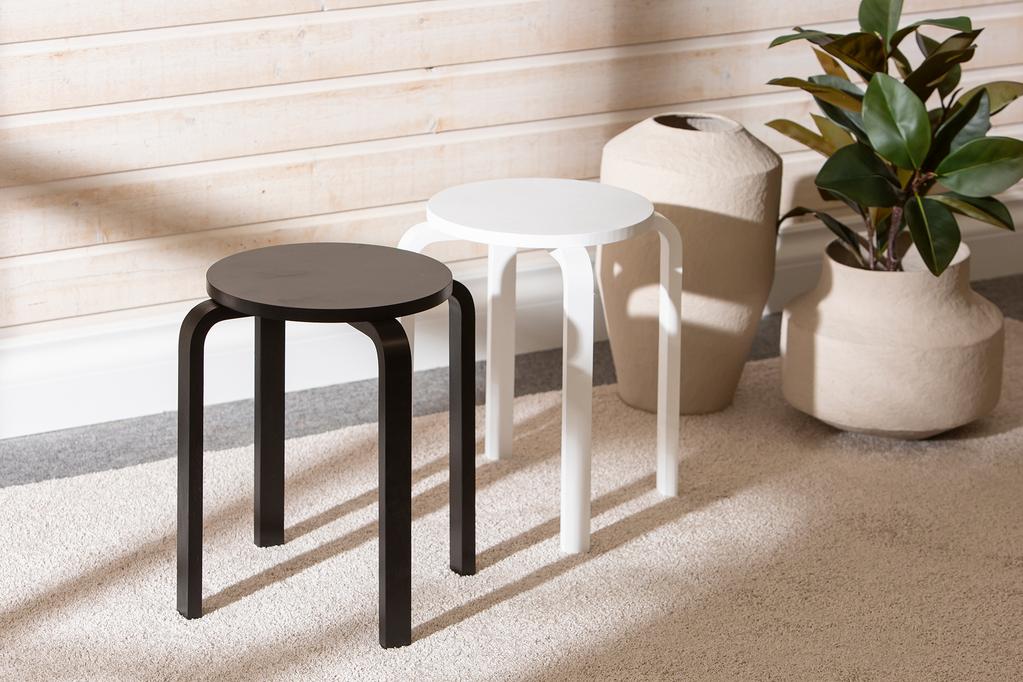 Jaakko taburet, must