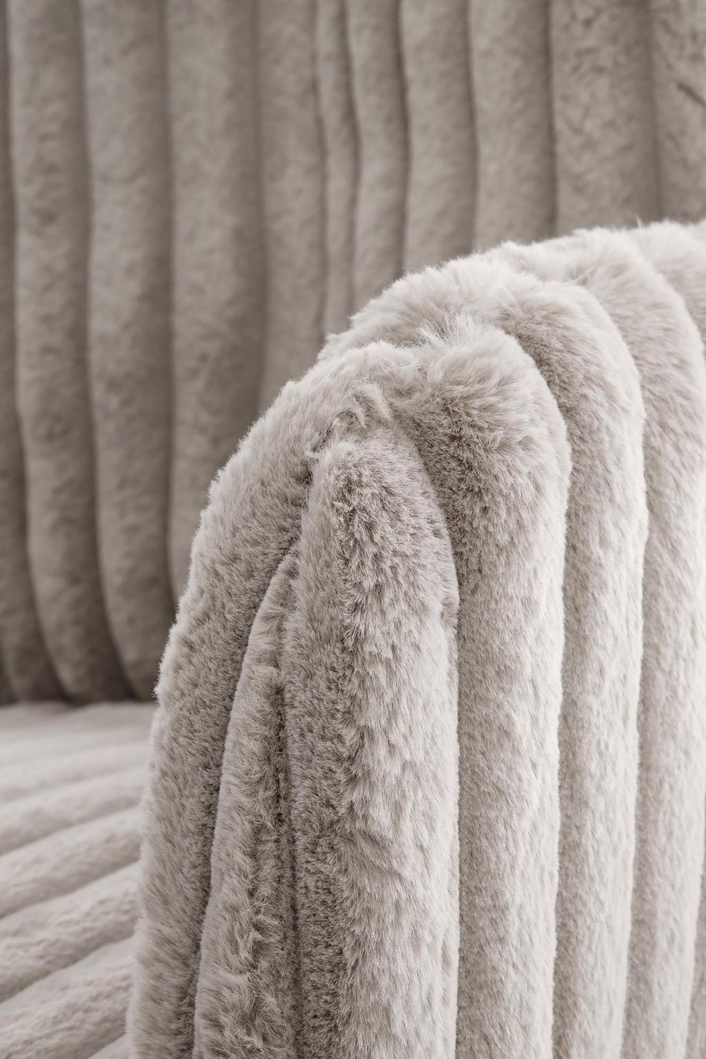 Hilla söögitool, hall