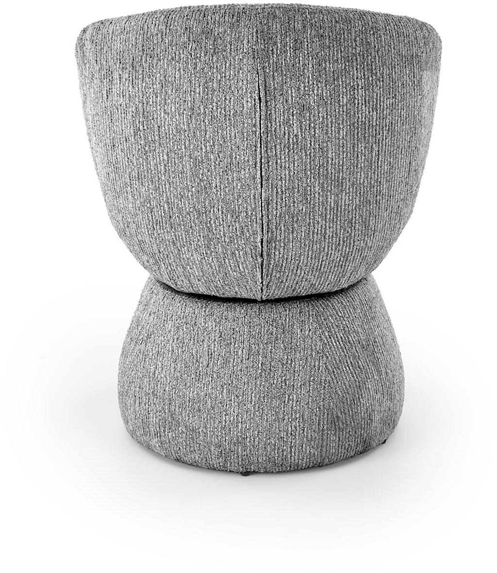 Kerttu tugitool, hall