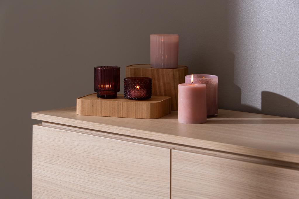 Lakeus puhvetkapp nr. 5. 148 cm topeltkaanega hele tamm, metallist sokkeljalg