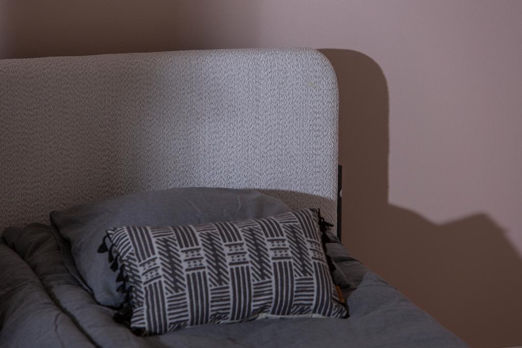 Lucia voodiraam + vedrumadratst (2 x 80cm) + moon silver standard kattemadrats, 160x200cm