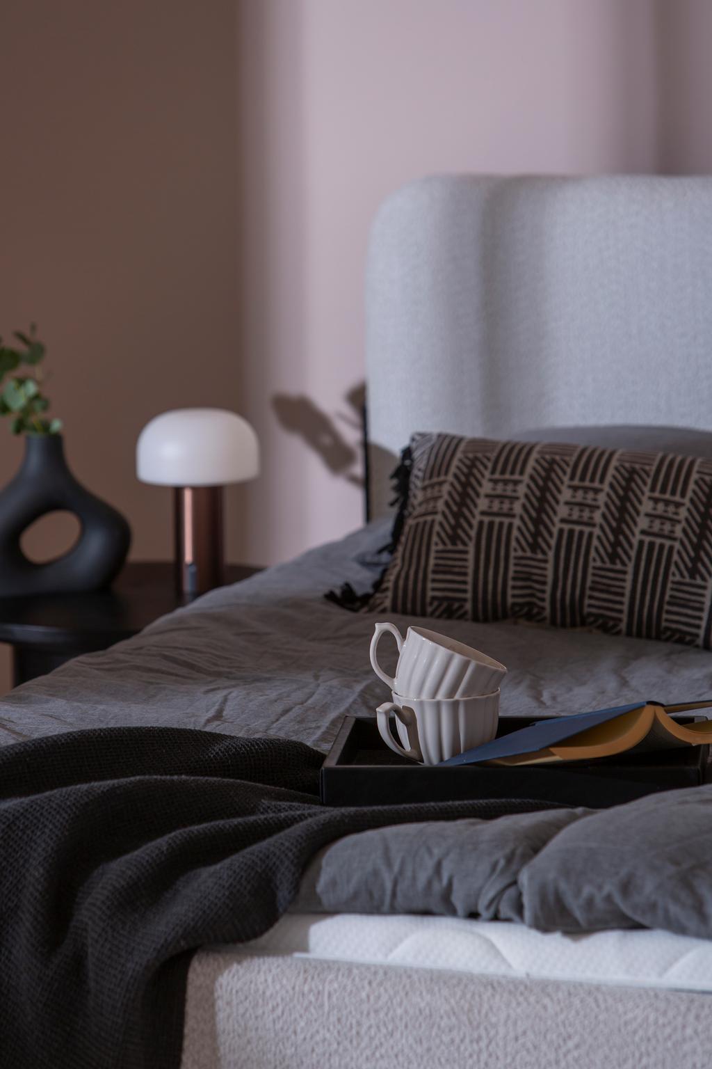 Lucia voodiraam + vedrumadratst (2 x 80cm) + moon silver standard kattemadrats, 160x200cm