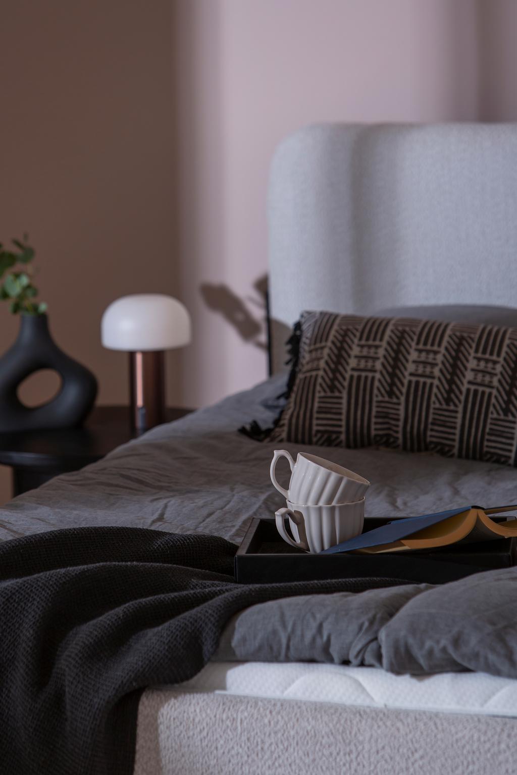 Lucia voodiraam + vedrumadratst (2 x 80cm) + moon silver standard kattemadrats, 160x200cm