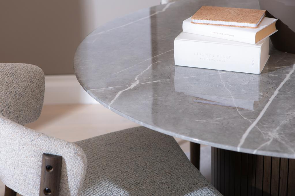 Austin & Niela ümar söögilauakomplekt neljale, smoked-tamm