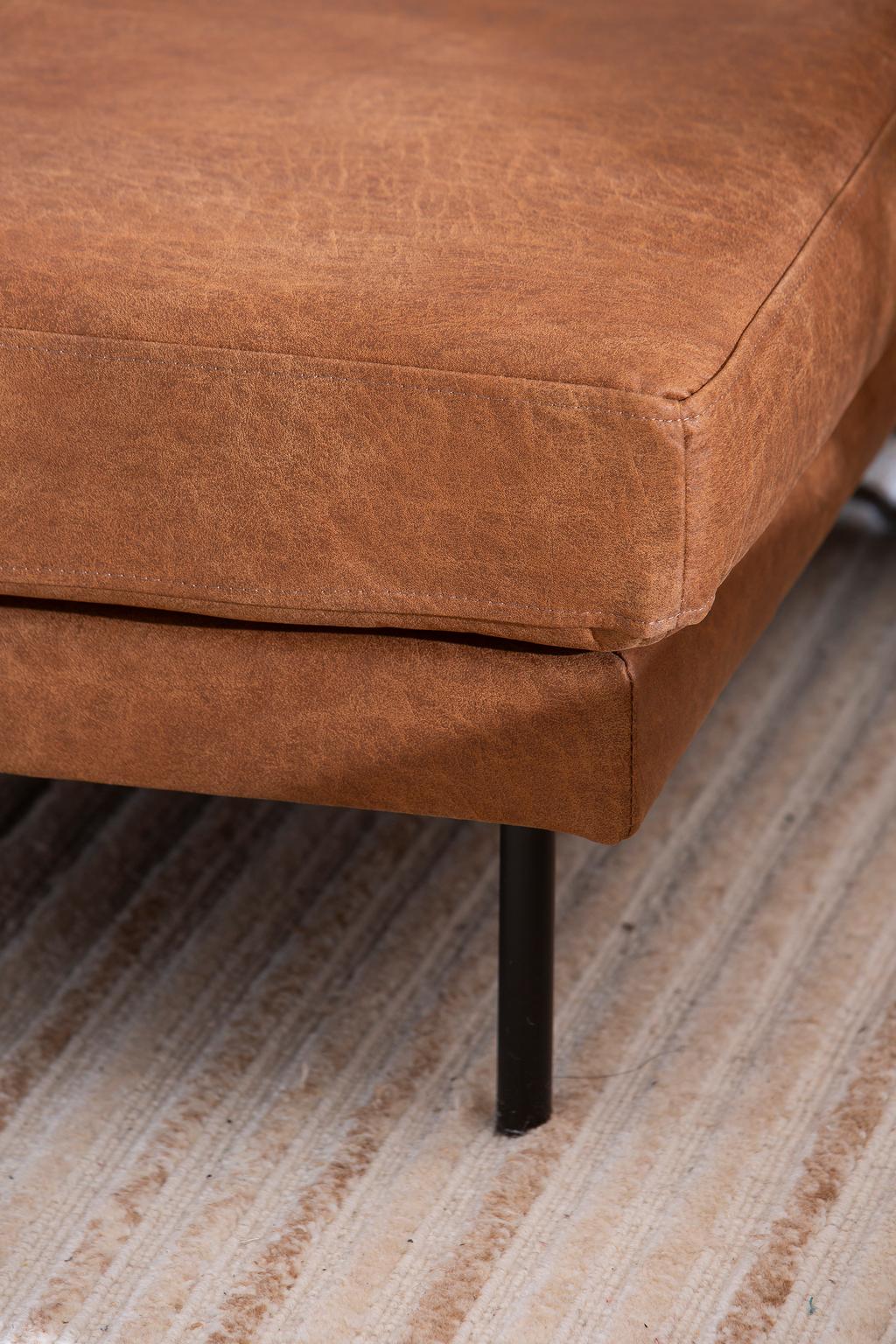 Copenhagen 3-kohaline diivan (vasak), Essenza 04, konjak (sis. must metalljalg)