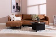 Pisipilt: Copenhagen 3-kohaline diivan (vasak), Essenza 04, konjak (sis. must metalljalg)