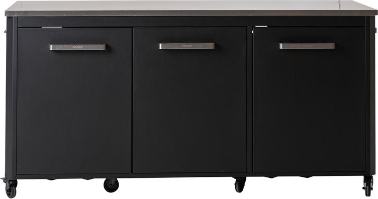 Cozze kolme uksega väliköök