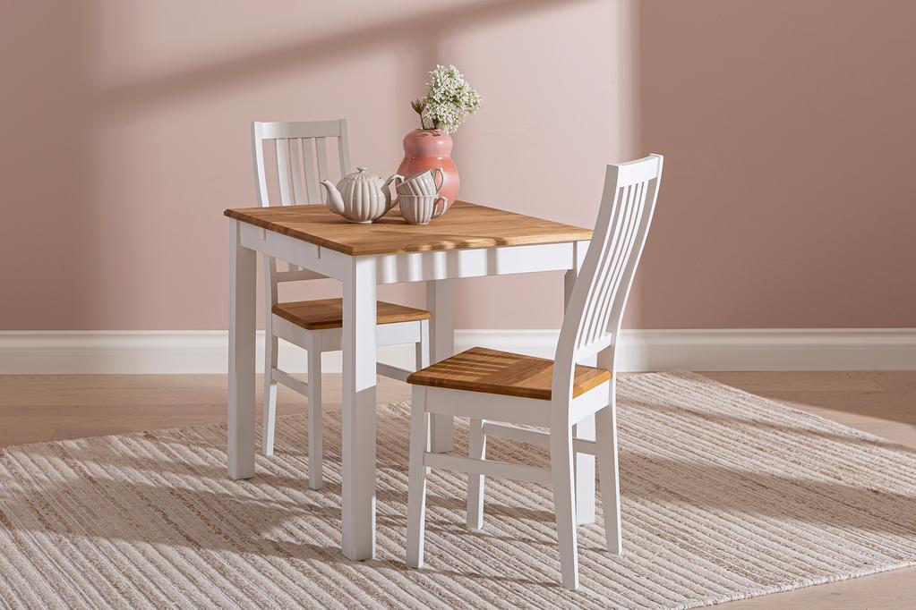 Söögilauakomplekt Hovi 70 x 85. Valge/tamme värvi laud. Valge tool, tammepuidust iste.