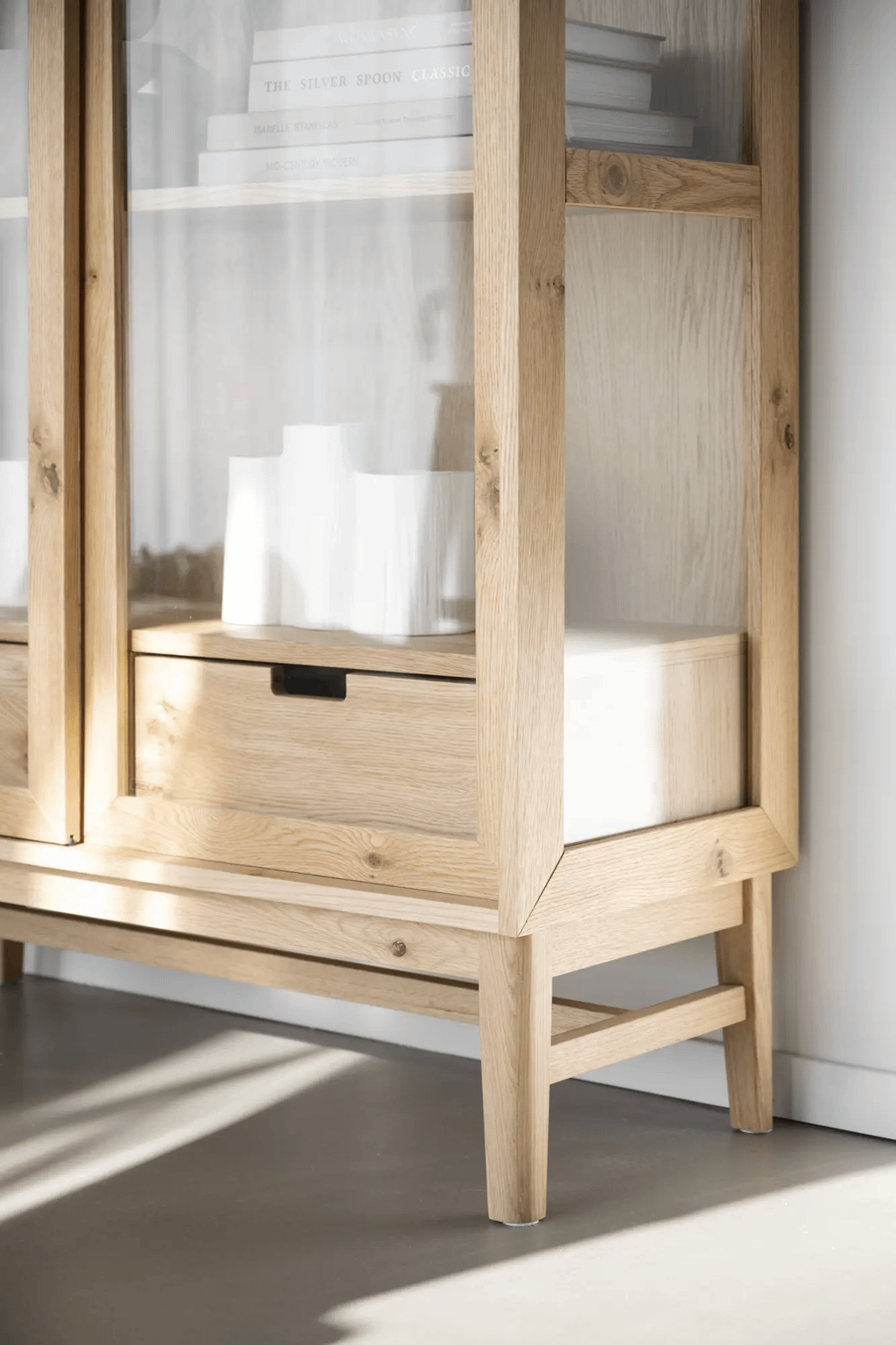 Hazelton vitriin tamm