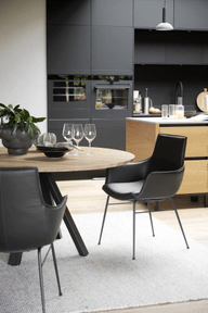 Pisipilt: Carradale söögilaud tamm/must