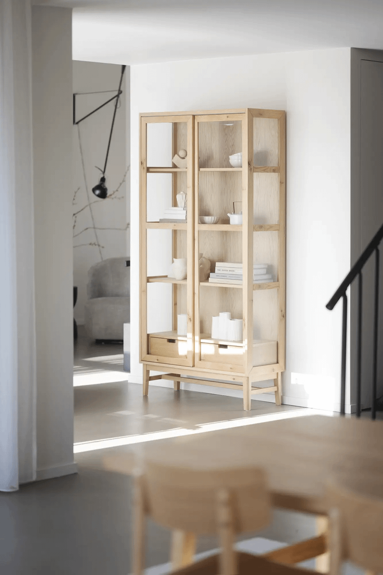 Hazelton vitriin tamm