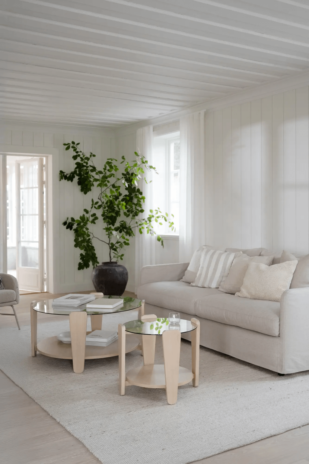 Arran diivanilaud Ø93 whitewash tamm/klaas