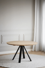 Pisipilt: Carradale söögilaud tamm/must