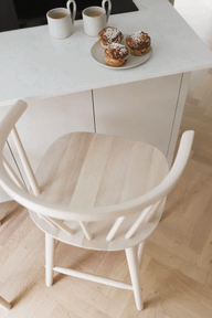 Pisipilt: Carmen baaritool whitewash