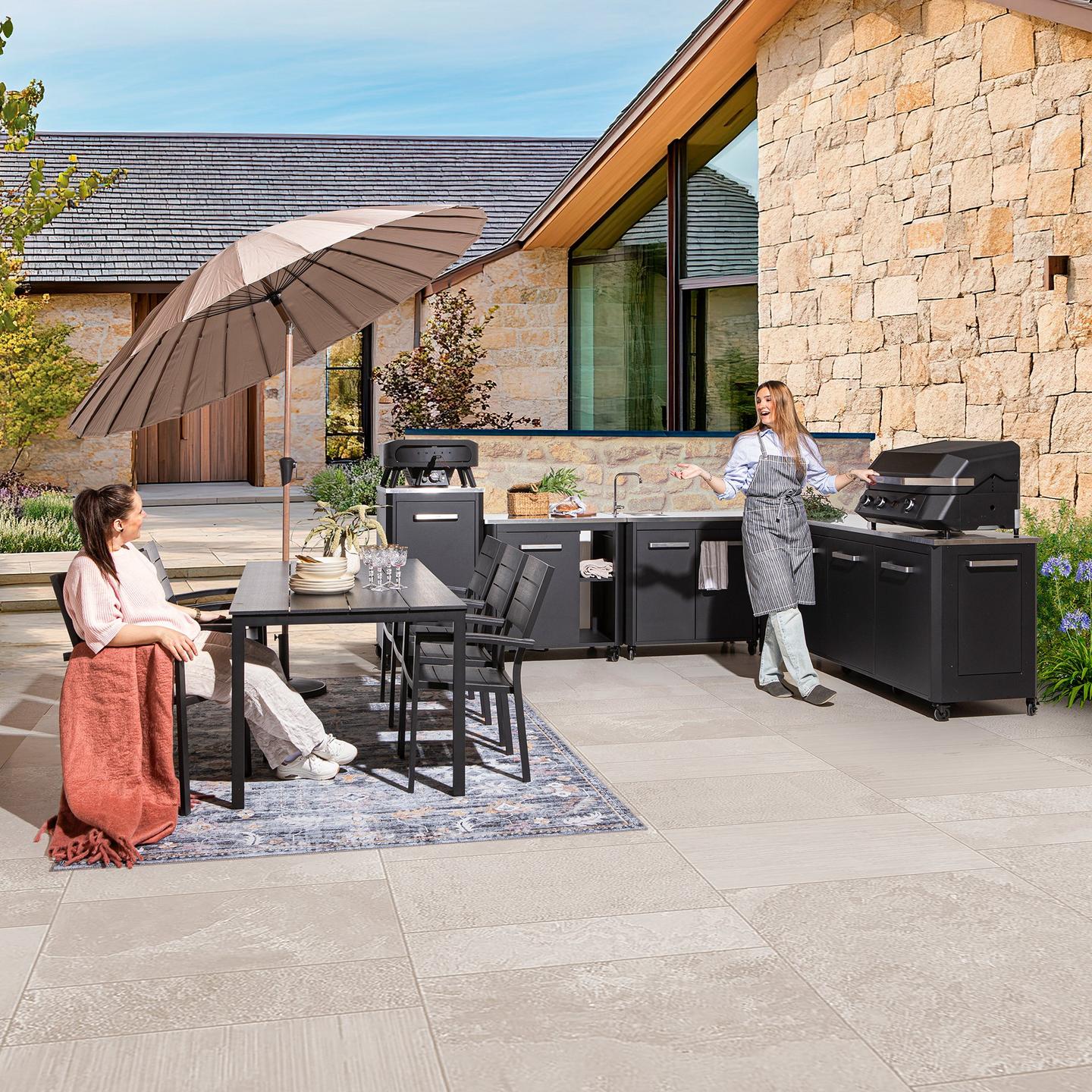 Cozze aiaköök (kõrge + pitsaahi + uks/ava + kraan + nurk + 3)