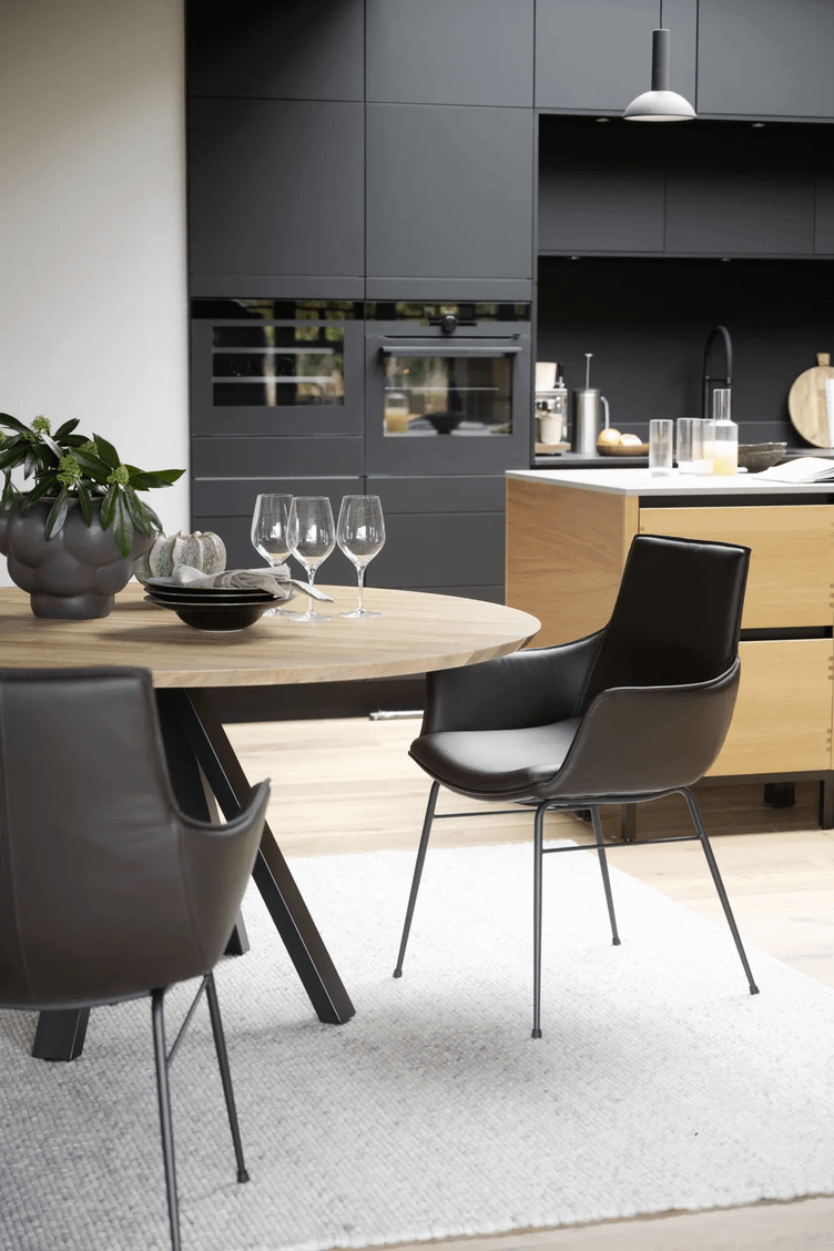 Lowell tool pruun/must