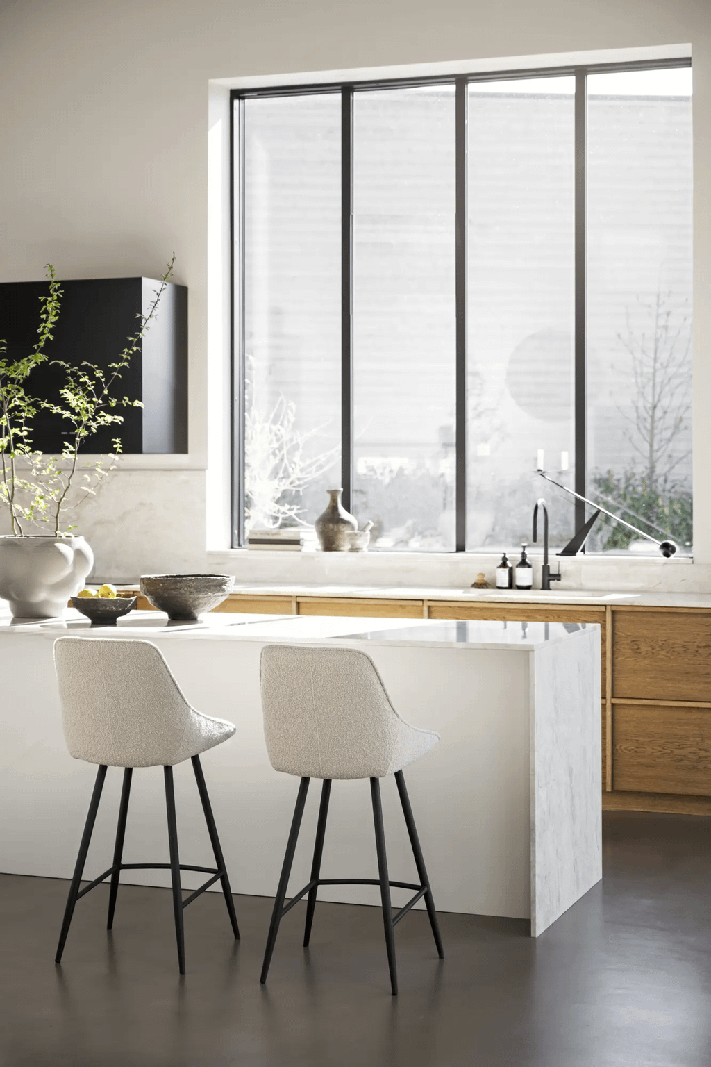 Sierra baaritool beež/must