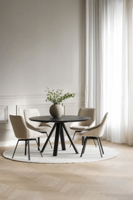 Pisipilt: Carradale söögilaud must