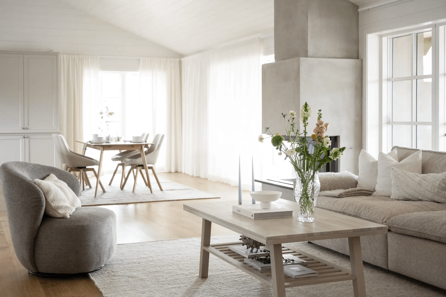 Brooklyn diivanilaud 130x75 whitewash tamm