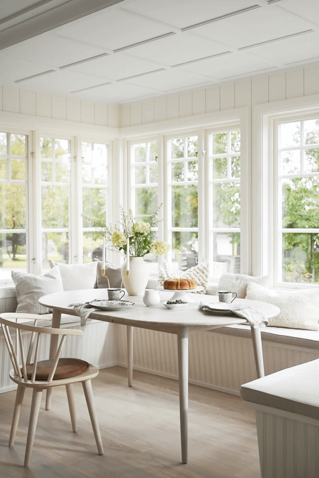 Tyler söögilaud ovaalne 170/210 whitewash, sis. 1 pikendusplaat 40