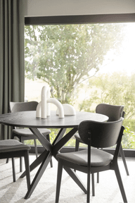 Pisipilt: Calverton söögilaud must