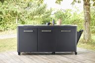 Pisipilt: Cozze kolme uksega väliköök