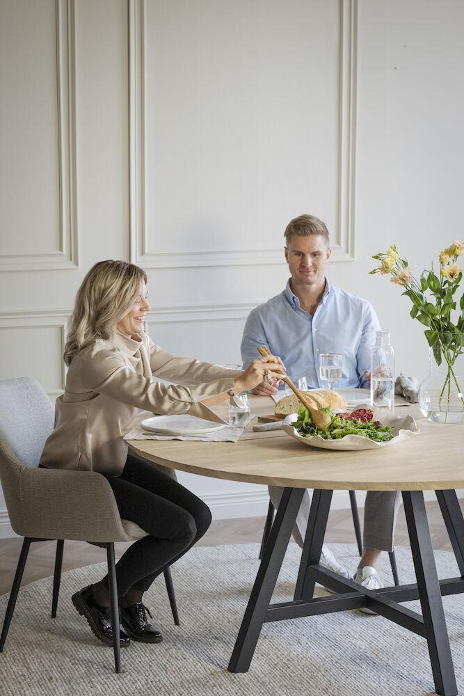 Carradale söögilaud Ø150 whitewash tamm/A-jalg must